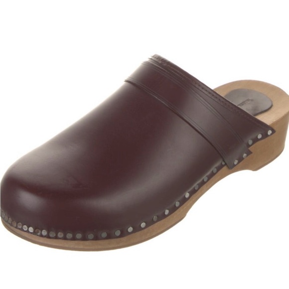 NEW size US 7 burgundy color - Picture 2 of 5